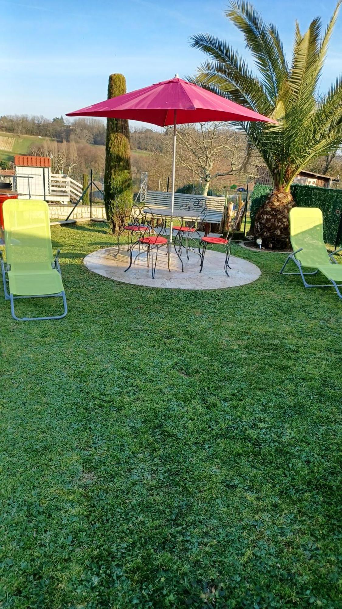 Les Deux Meules Sainte-Colombe (Gironde)
